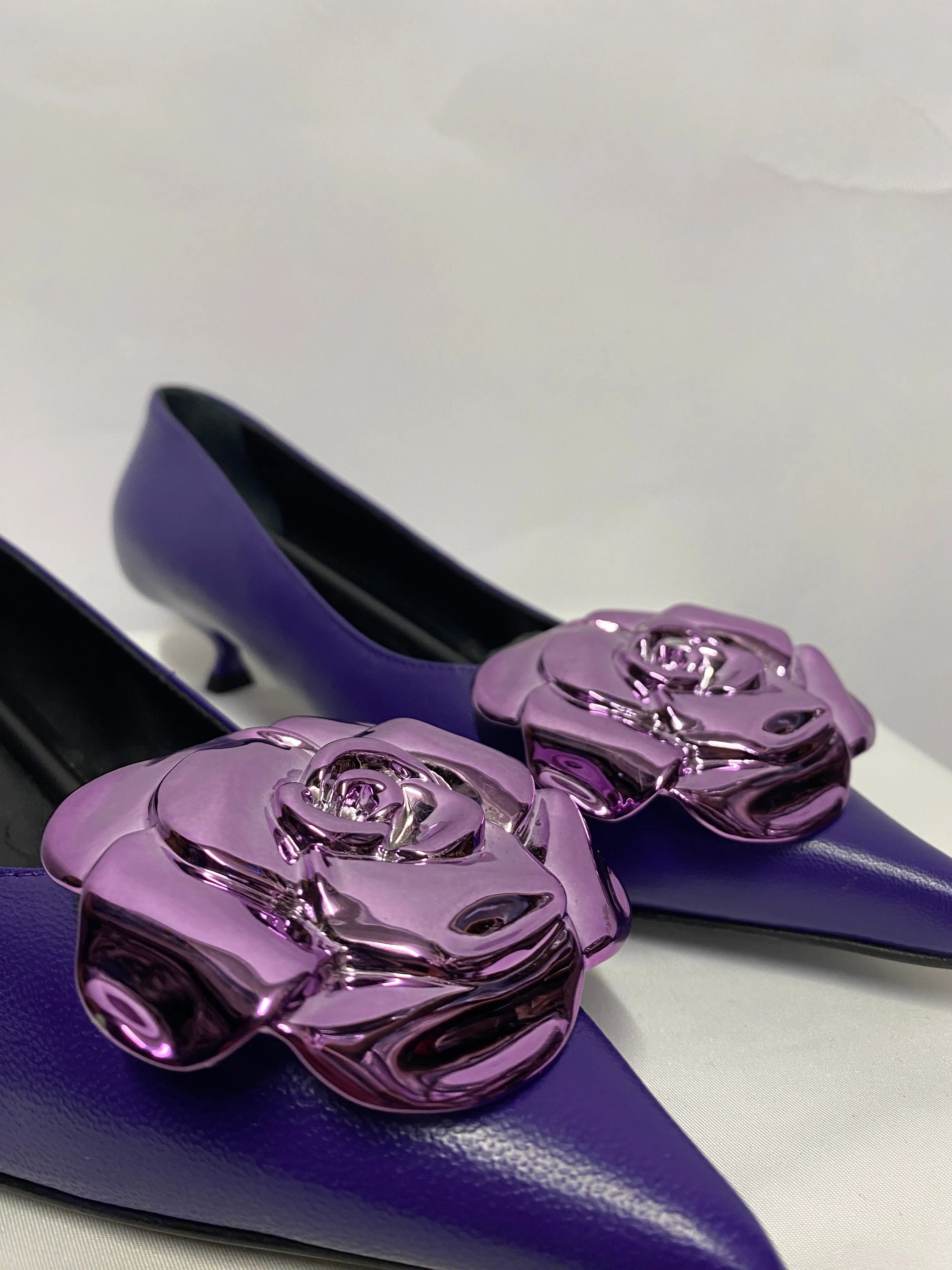 AGL Grape Limited Edition Leather K ONE Pumps 4 BNIB