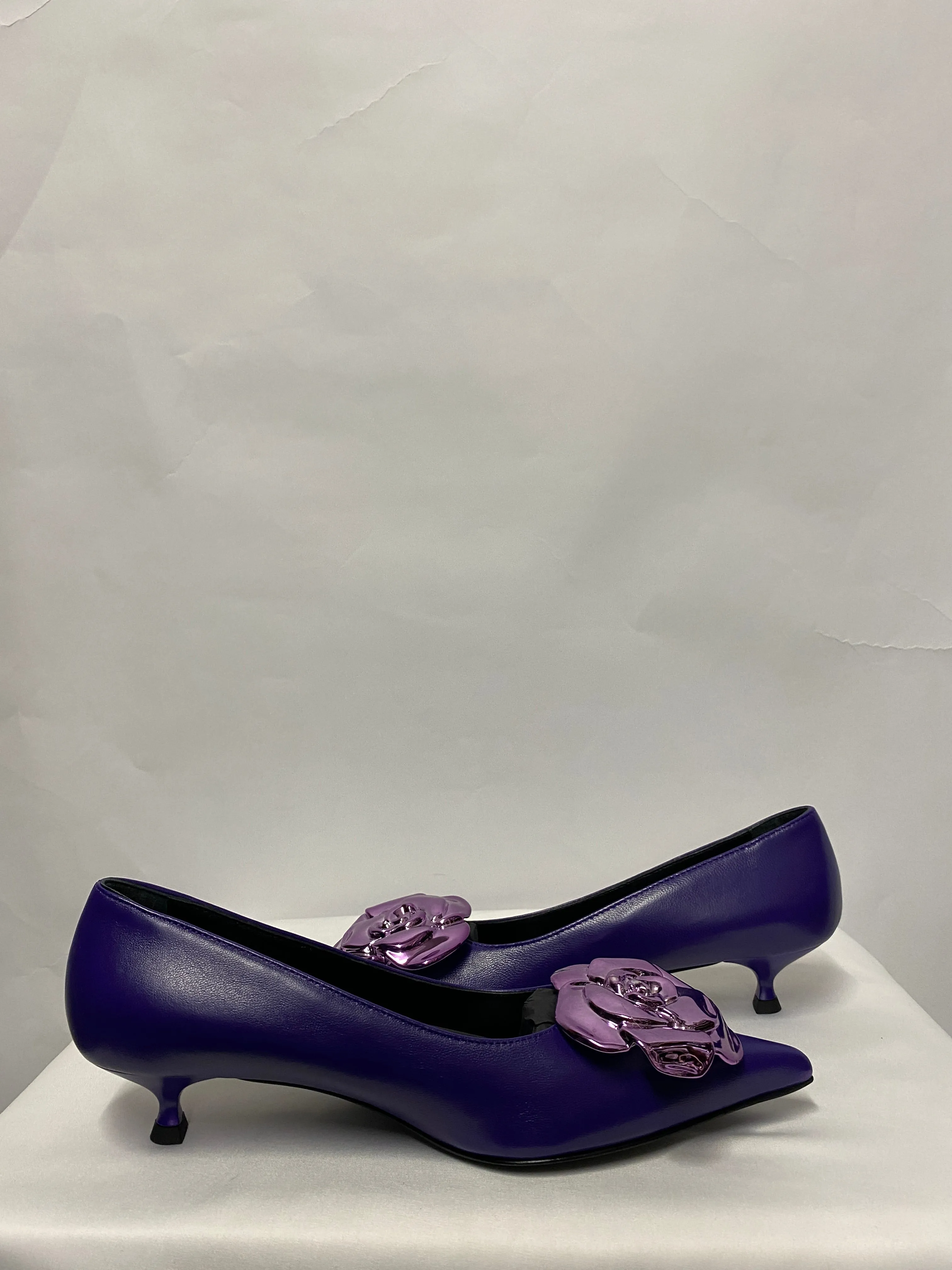 AGL Grape Limited Edition Leather K ONE Pumps 4 BNIB