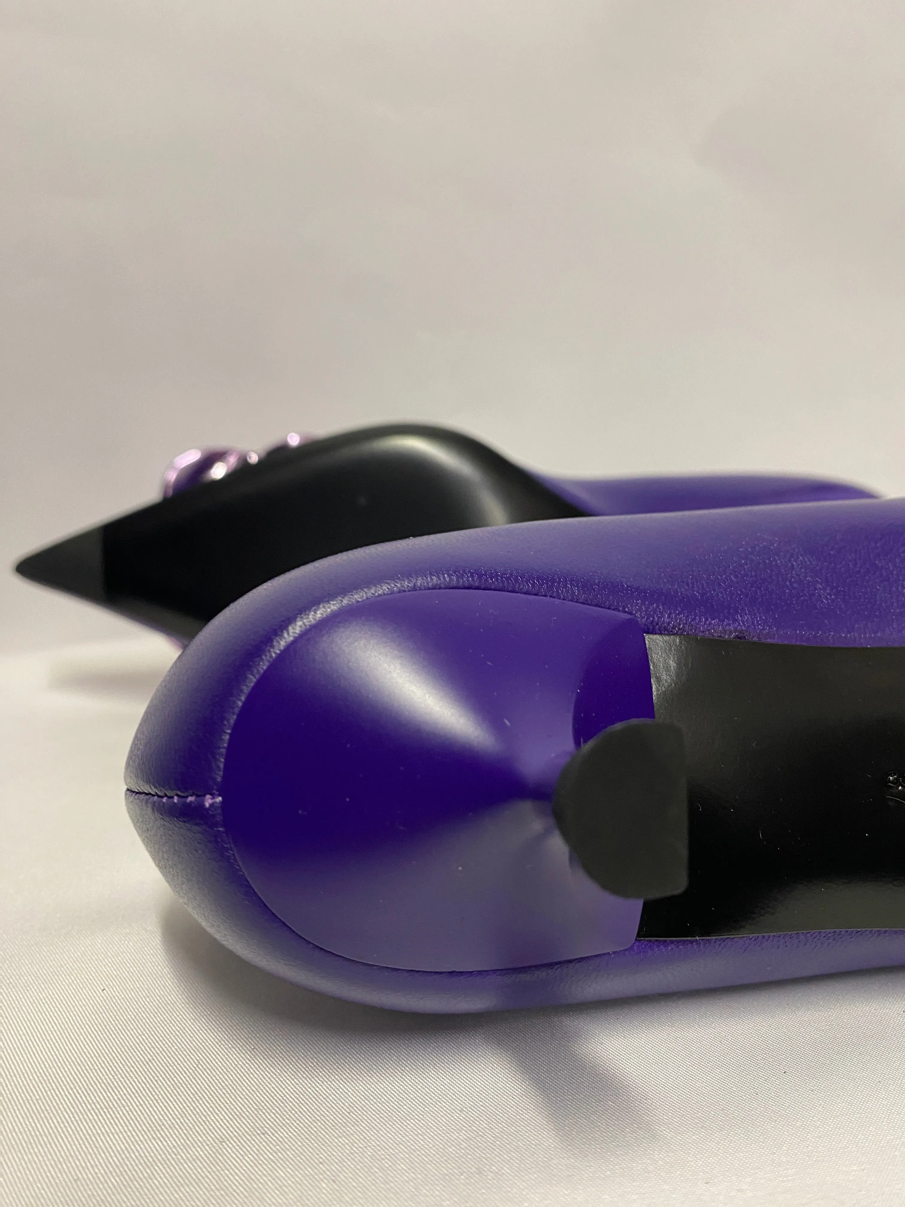 AGL Grape Limited Edition Leather K ONE Pumps 4 BNIB