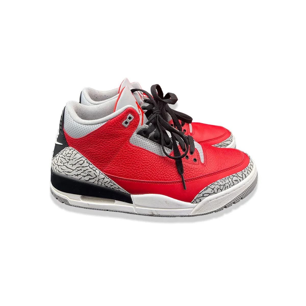 Air Jordan 3 Retro SE Unite Fire Red size 13 (Pre-Owned)