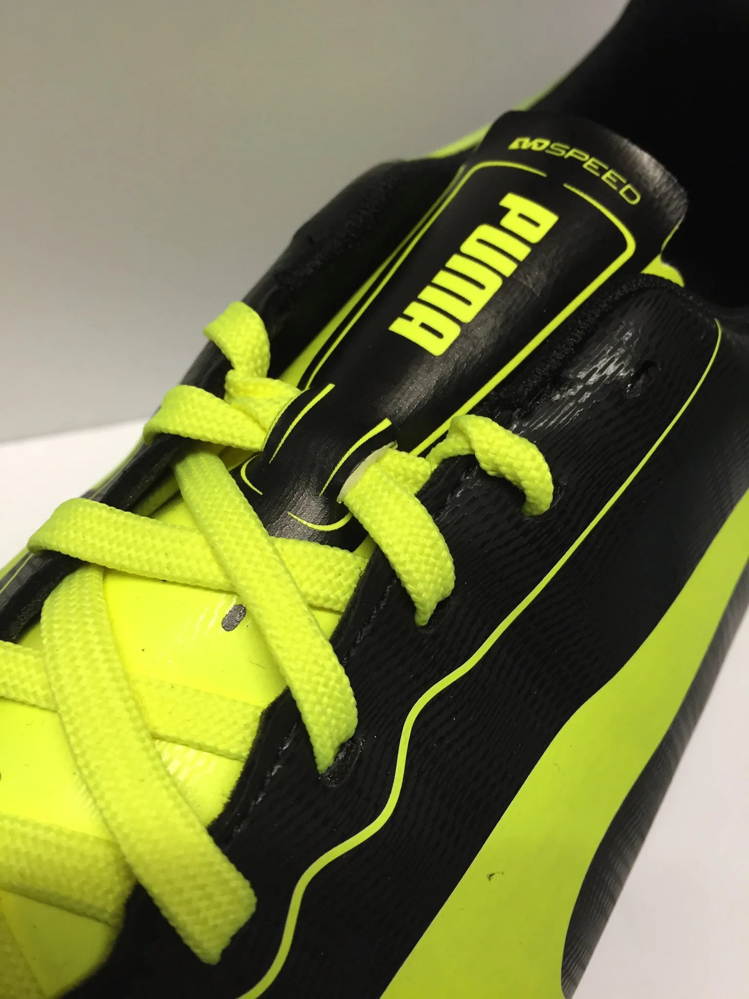 CLEARANCE- Puma Evospeed 5.2 Sg football boot