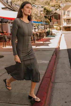 Fiona Ribbed Godet Dress in Charcoal