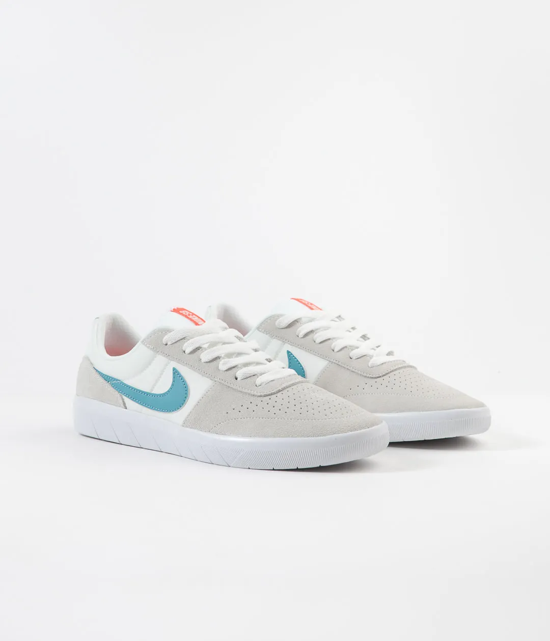Nike SB Team Classic Shoes - Summit White / Cerulean - White