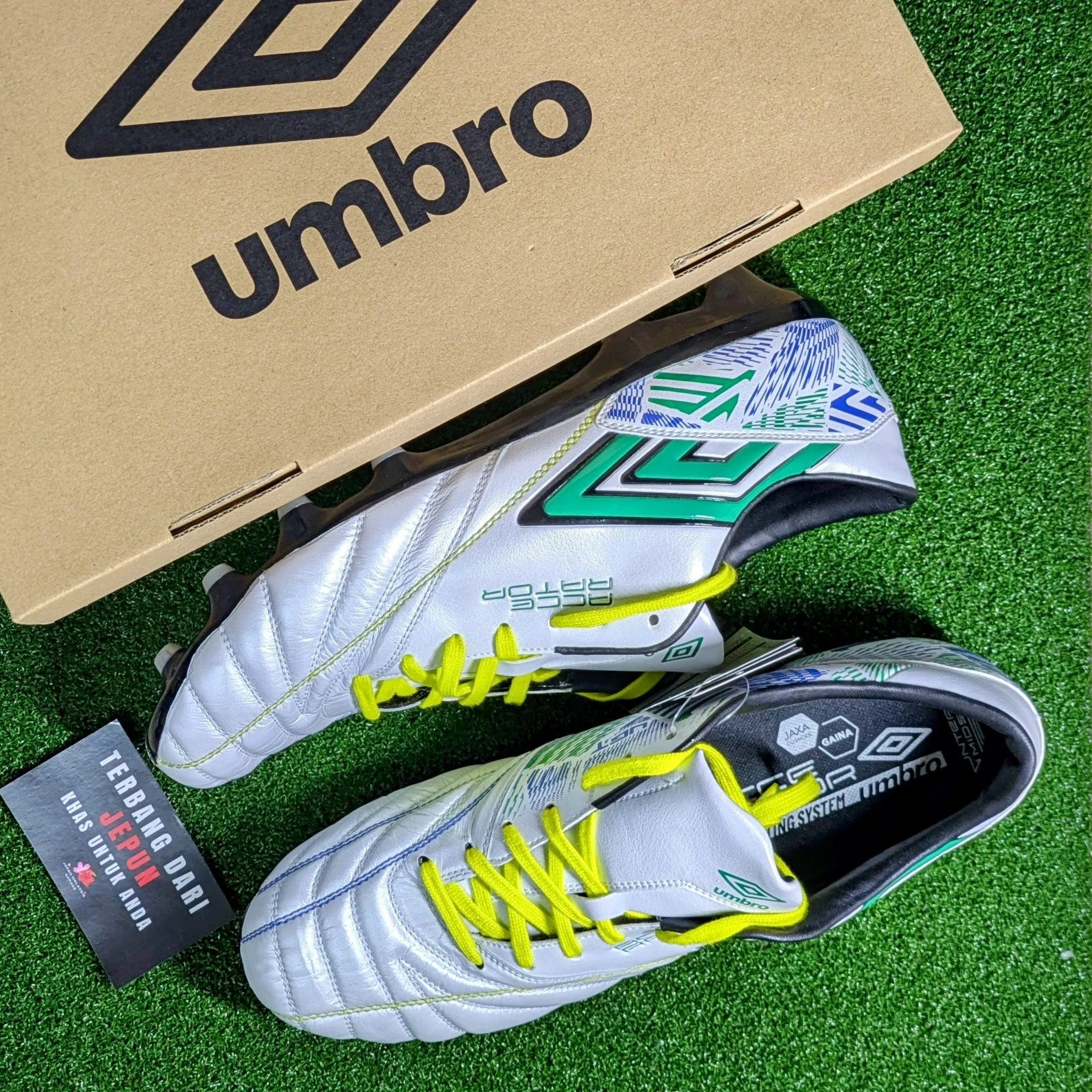 Umbro Accerator f-lash HG(White/Green)